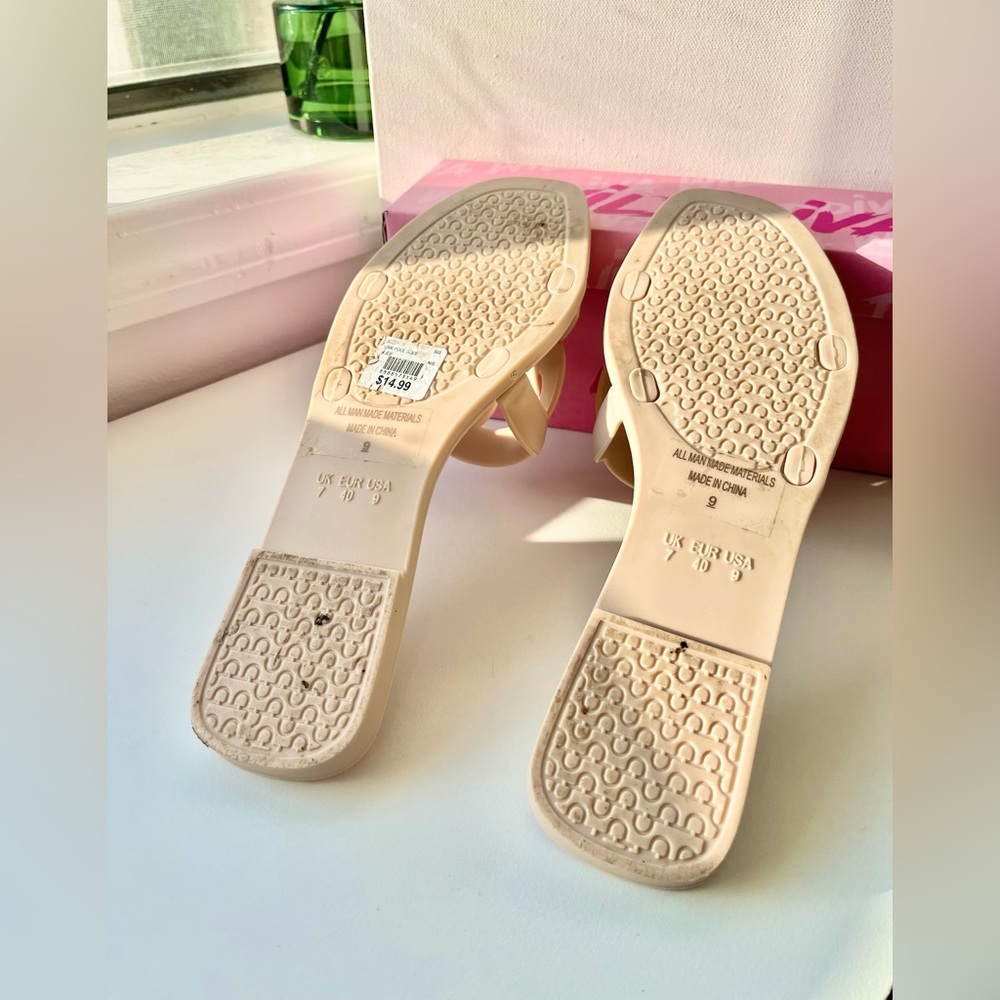 Wild Diva Women's Beige Slide Sandals Flats Nude - Picture 4 of 6